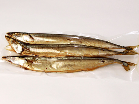 Cold Smoked Saury (3 pieces) 1.00 - 1.15 lb